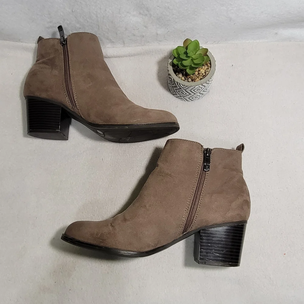 Liz Claiborne Refined Comfort Leather Double Zip Round Toe Ankle Booties Size 10 - Picture 10 of 13